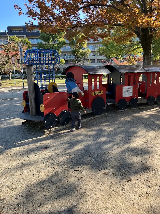 西武庫公園の汽車の写真です